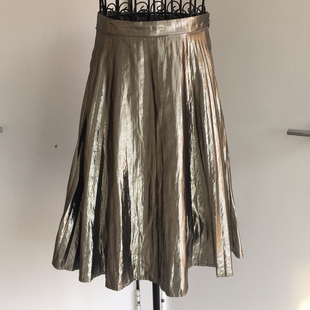 Metallic pleated Midi Skirt